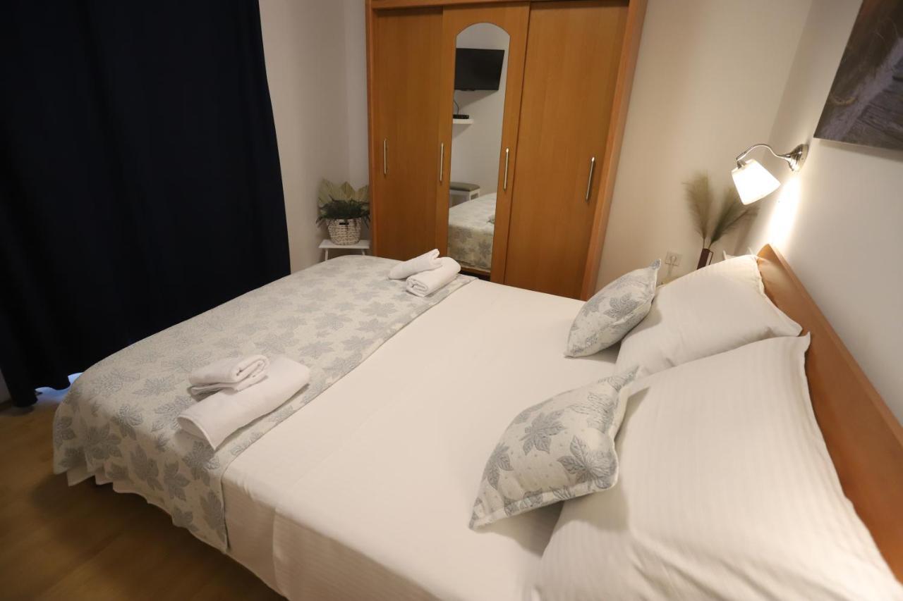 Apartment Relaxing Sea View, Okrug Gornji Dış mekan fotoğraf